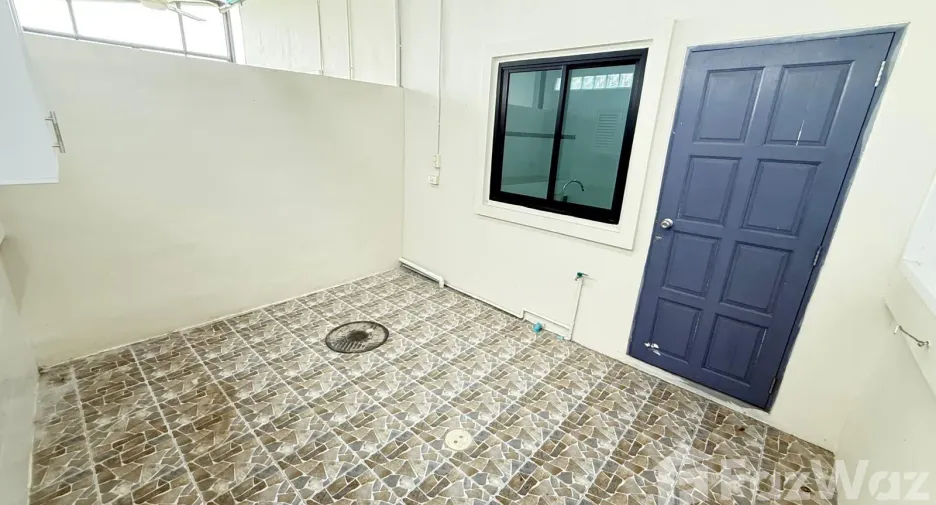 For sale and for rent 2 bedrooms townhouse in Pran Buri, Prachuap Khiri Khan