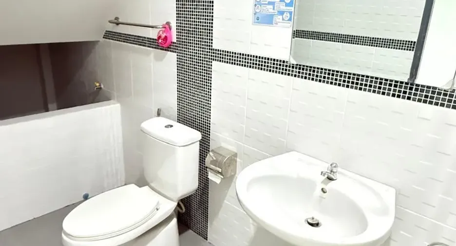 For sale and for rent 2 bedrooms townhouse in Pran Buri, Prachuap Khiri Khan