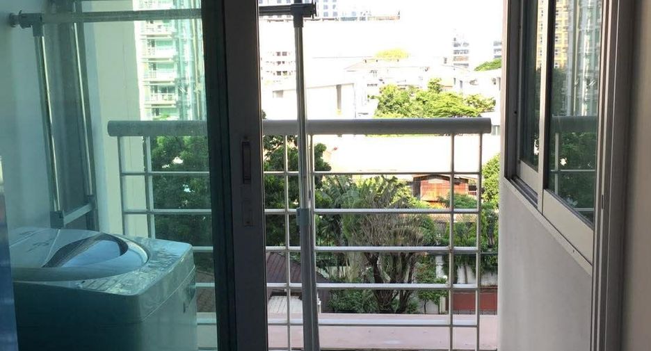 For sale studio condo in Huai Khwang, Bangkok