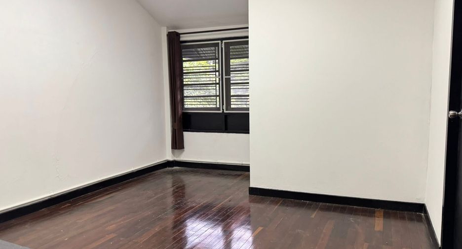 For rent 3 bedrooms house in Mueang Chiang Mai, Chiang Mai