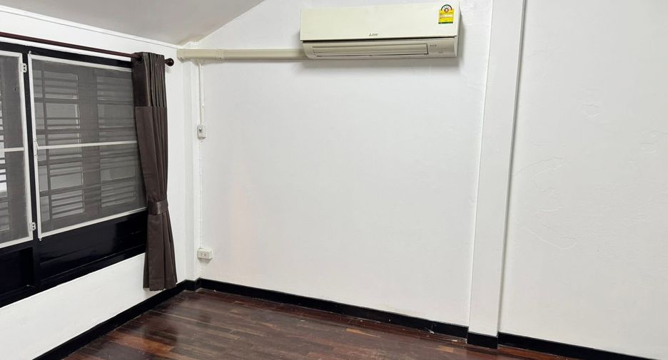 For rent 3 bedrooms house in Mueang Chiang Mai, Chiang Mai