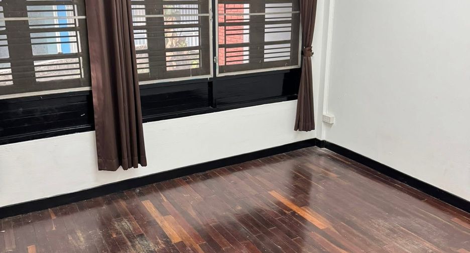 For rent 3 bedrooms house in Mueang Chiang Mai, Chiang Mai