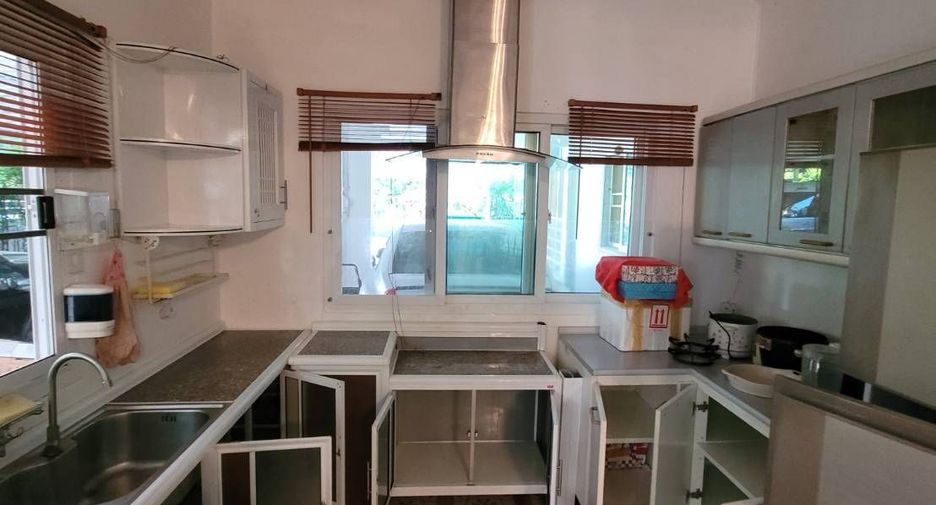 Продажа 4 спальни дом в Сан Саи, Чианг Маи