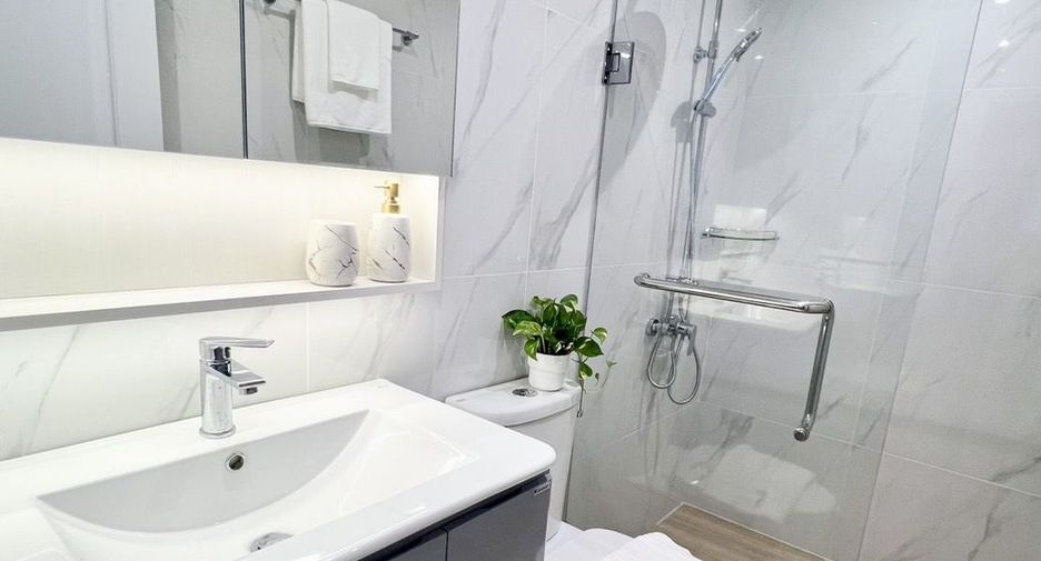 For sale and for rent 2 bedrooms condo in Yan Nawa, Bangkok