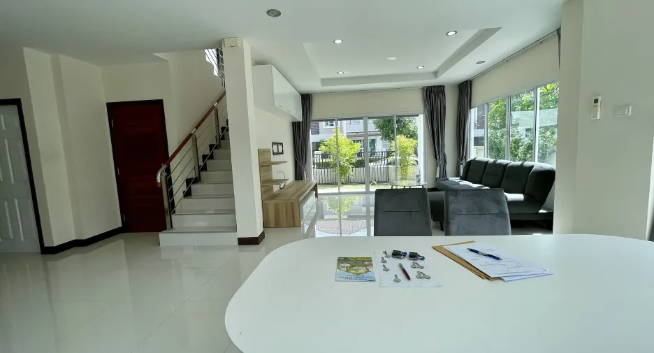 À vendre 3 chambres maison à Si Racha, Chonburi