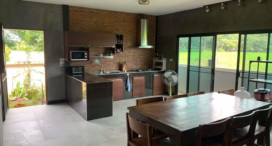 For rent 4 bedrooms house in San Sai, Chiang Mai