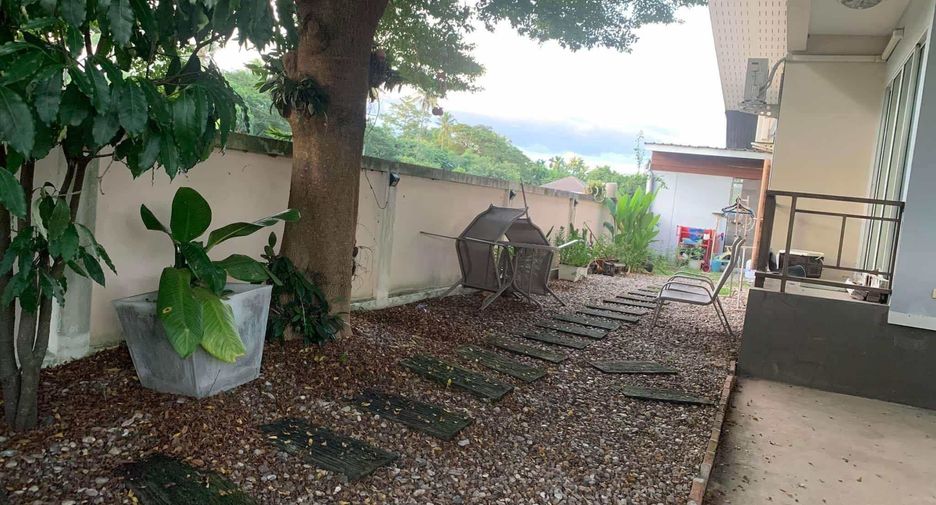 For rent 4 bedrooms house in San Sai, Chiang Mai