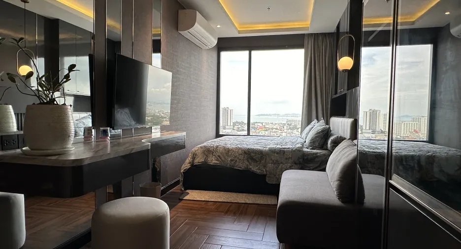 For rent 3 bedrooms condo in Bang Lamung, Chonburi