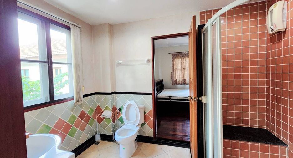 For rent 3 bedrooms house in Mueang Chiang Mai, Chiang Mai
