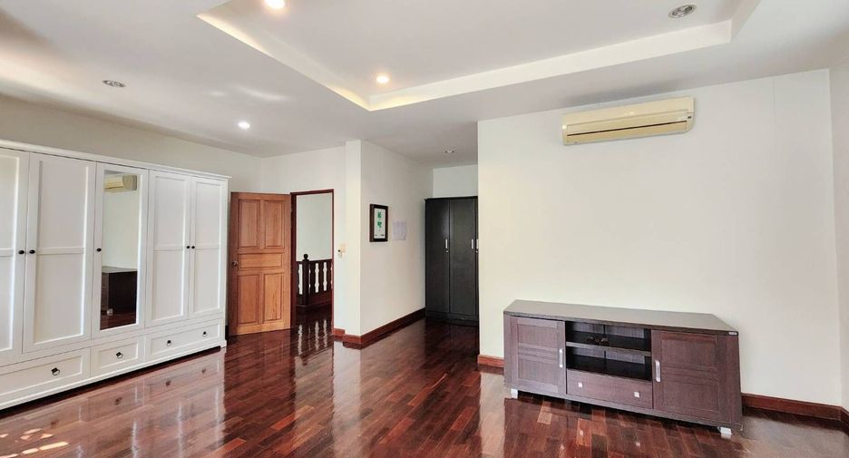 For rent 3 bedrooms house in Mueang Chiang Mai, Chiang Mai