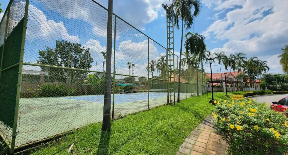 For rent 3 bedrooms house in Mueang Chiang Mai, Chiang Mai