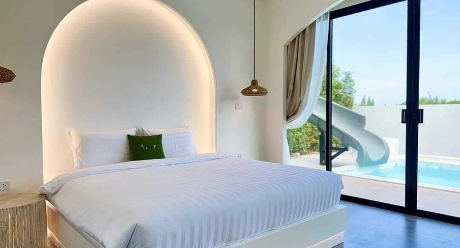 For rent 4 bedrooms villa in Hua Hin, Prachuap Khiri Khan