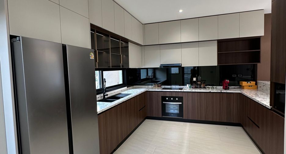 Villa zum Kauf mit 5 Zimmer in Bang Lamung, Chonburi