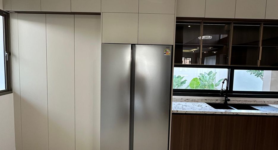 Villa zum Kauf mit 5 Zimmer in Bang Lamung, Chonburi