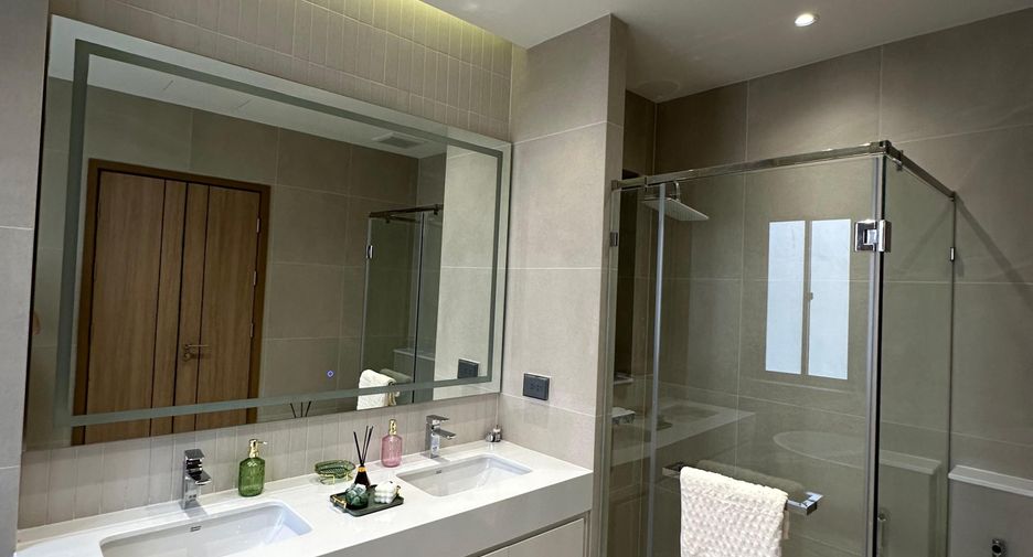 Villa zum Kauf mit 5 Zimmer in Bang Lamung, Chonburi
