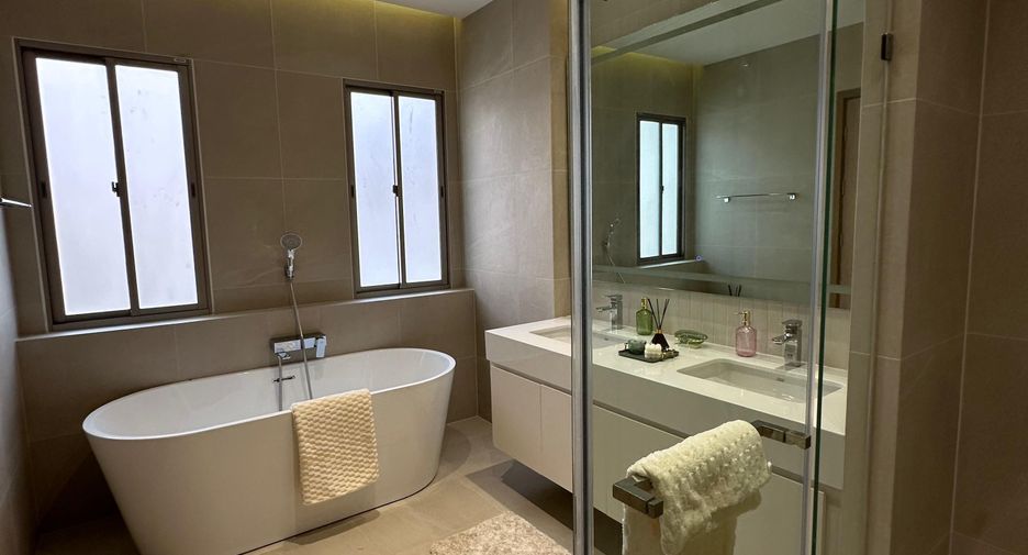 Villa zum Kauf mit 5 Zimmer in Bang Lamung, Chonburi