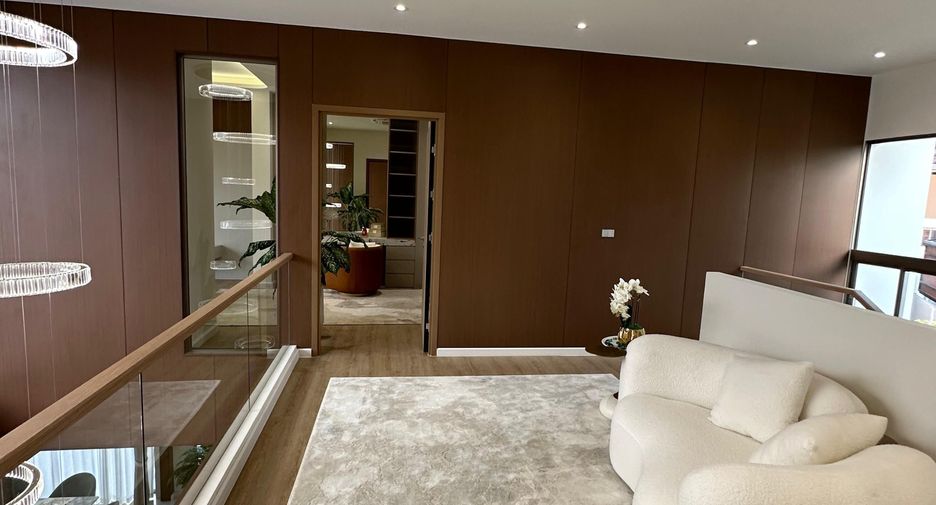 Villa zum Kauf mit 5 Zimmer in Bang Lamung, Chonburi