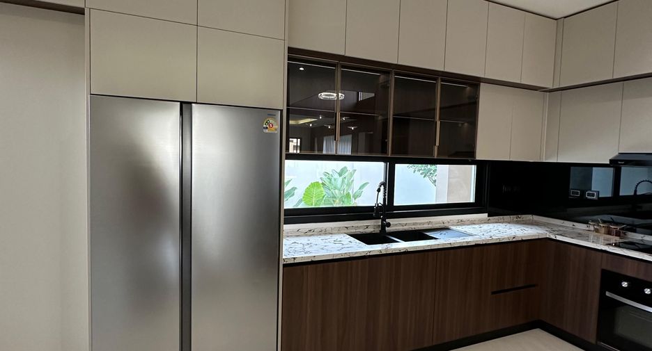 Villa zum Kauf mit 5 Zimmer in Bang Lamung, Chonburi