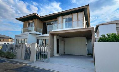 Villa zum Kauf mit 5 Zimmer in Bang Lamung, Chonburi