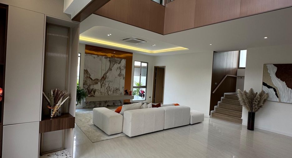 Villa zum Kauf mit 5 Zimmer in Bang Lamung, Chonburi