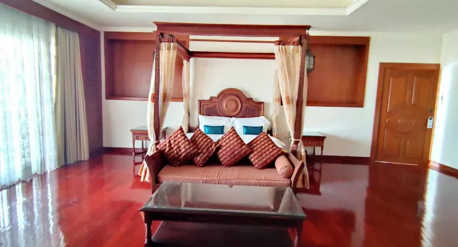 For rent 6 bedrooms villa in Hang Dong, Chiang Mai