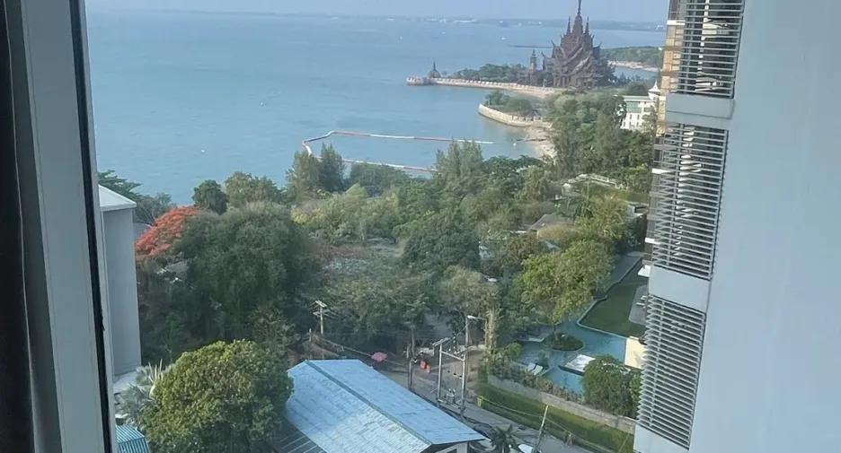 For rent 4 bedrooms condo in Bang Lamung, Chonburi
