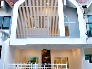 For Rent 2 Bedroom Townhouse In Mueang Chiang Mai