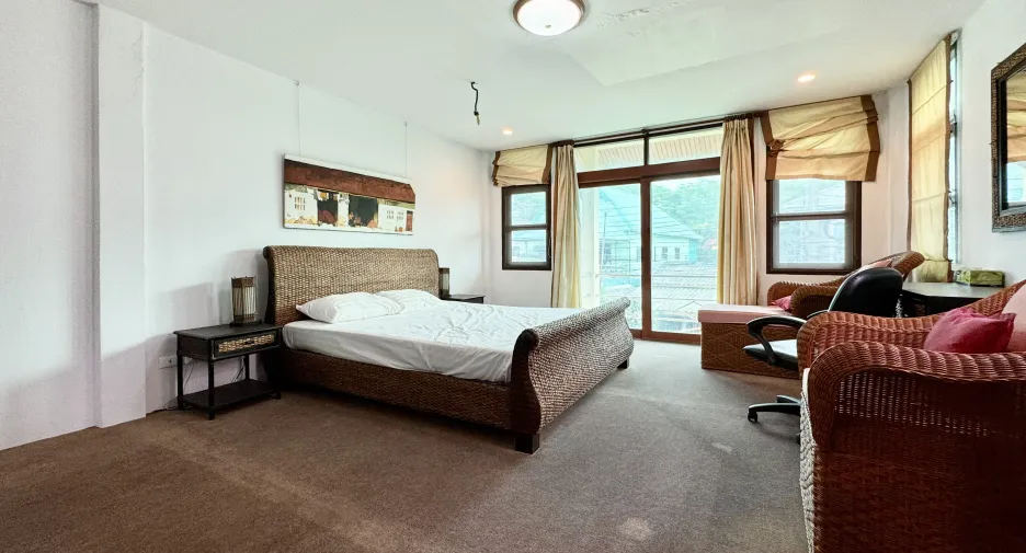 For sale 4 bedrooms townhouse in Ko Samui, Surat Thani
