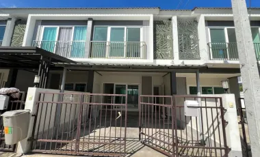 For rent 3 bedrooms townhouse in Mueang Chiang Mai, Chiang Mai