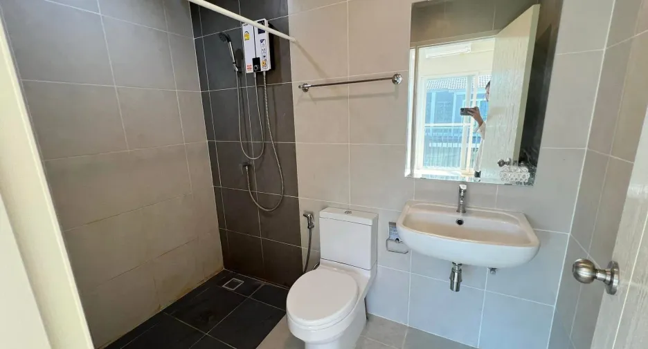 For rent 3 bedrooms townhouse in Mueang Chiang Mai, Chiang Mai