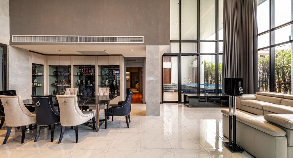 À vendre et à louer 12 chambres villa à Bang Kapi, Bangkok