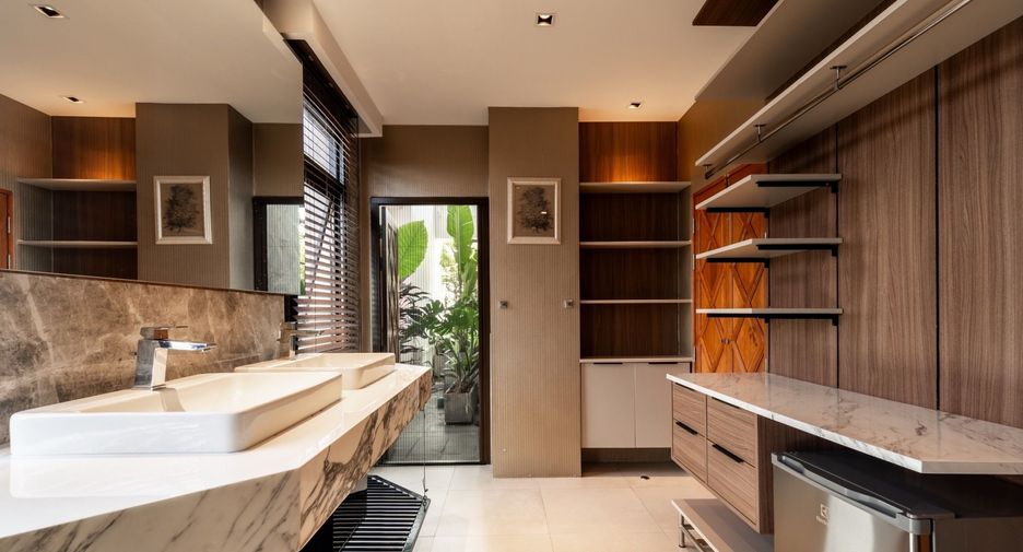 À vendre et à louer 12 chambres villa à Bang Kapi, Bangkok