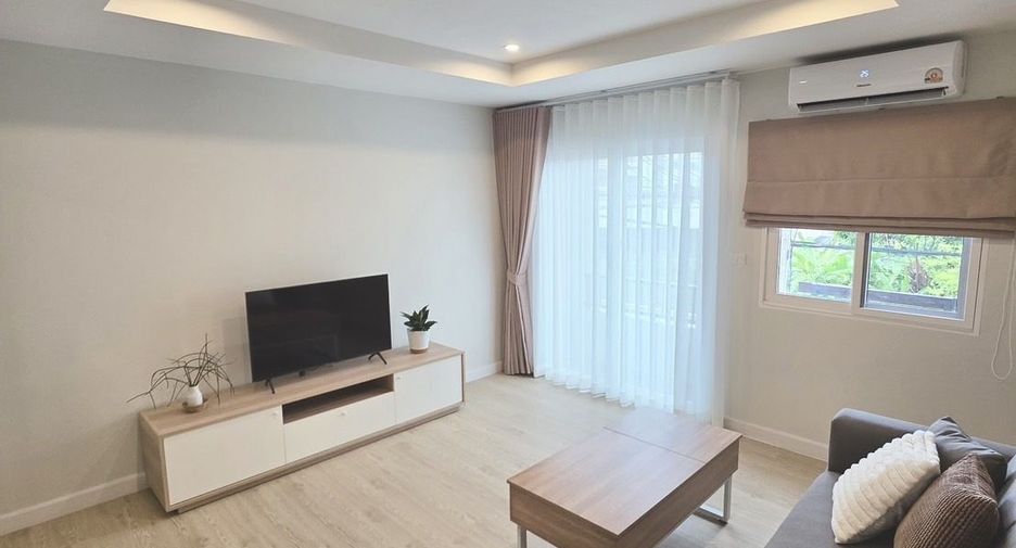 For rent 2 bedrooms townhouse in Mueang Chiang Mai, Chiang Mai