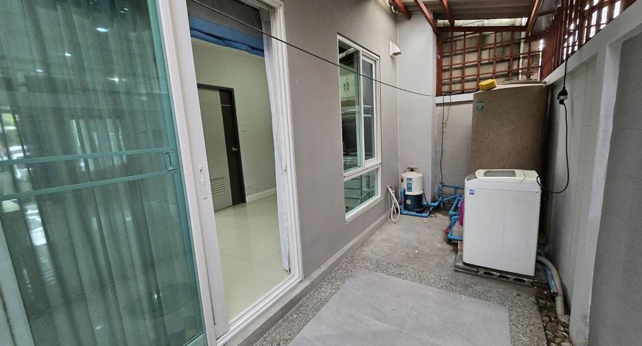 Reihenhaus zur Miete mit 3 Zimmer in Mueang Chiang Mai, Chiang Mai