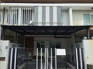 For Rent 3 Bedroom Townhouse In Mueang Chiang Mai