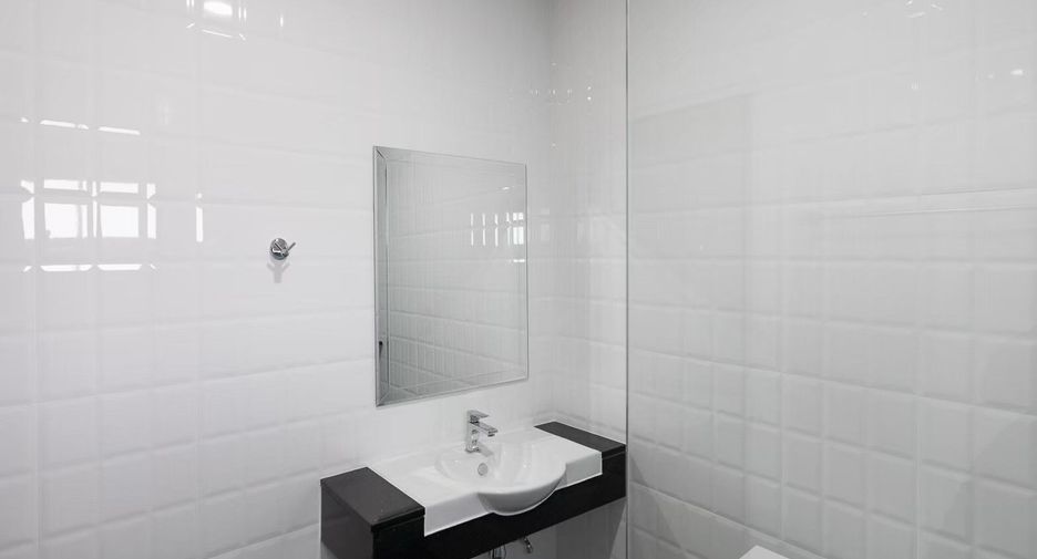 For sale 3 bedrooms house in San Kamphaeng, Chiang Mai
