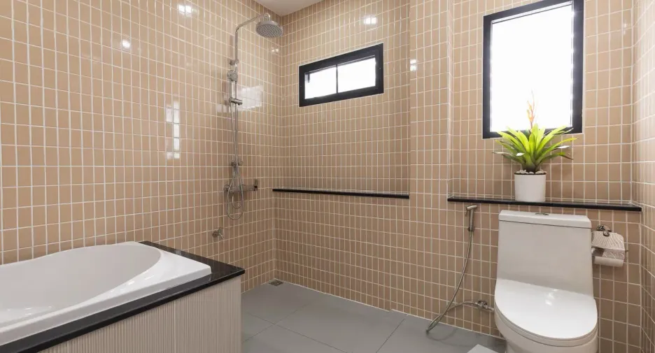 For sale 3 bedrooms house in San Kamphaeng, Chiang Mai