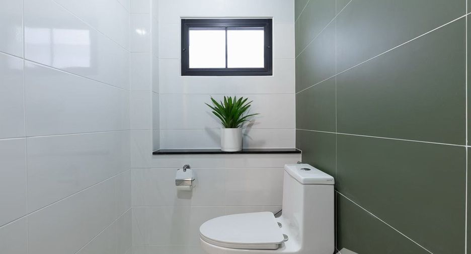 For sale 3 bedrooms house in San Kamphaeng, Chiang Mai