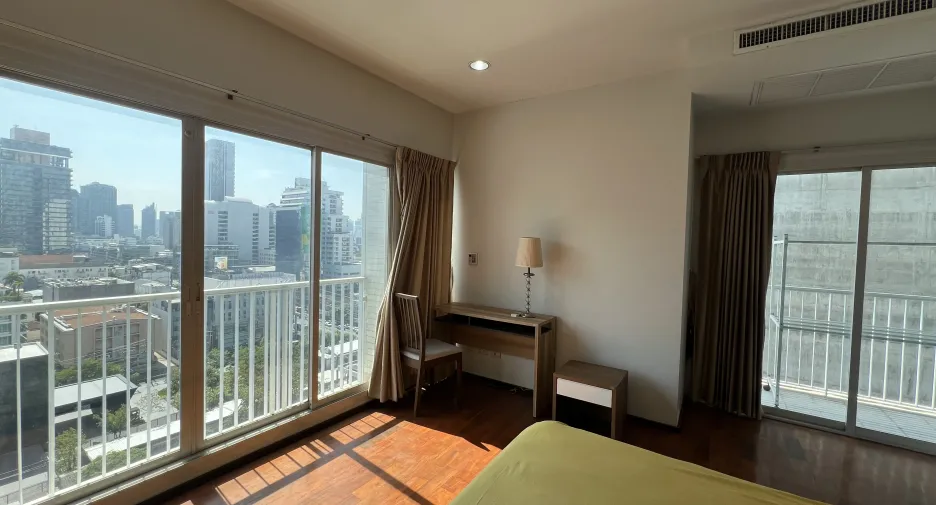 For sale 2 bedrooms condo in Watthana, Bangkok