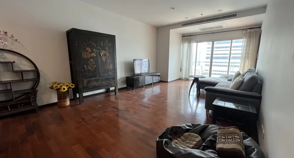 For sale 2 bedrooms condo in Watthana, Bangkok
