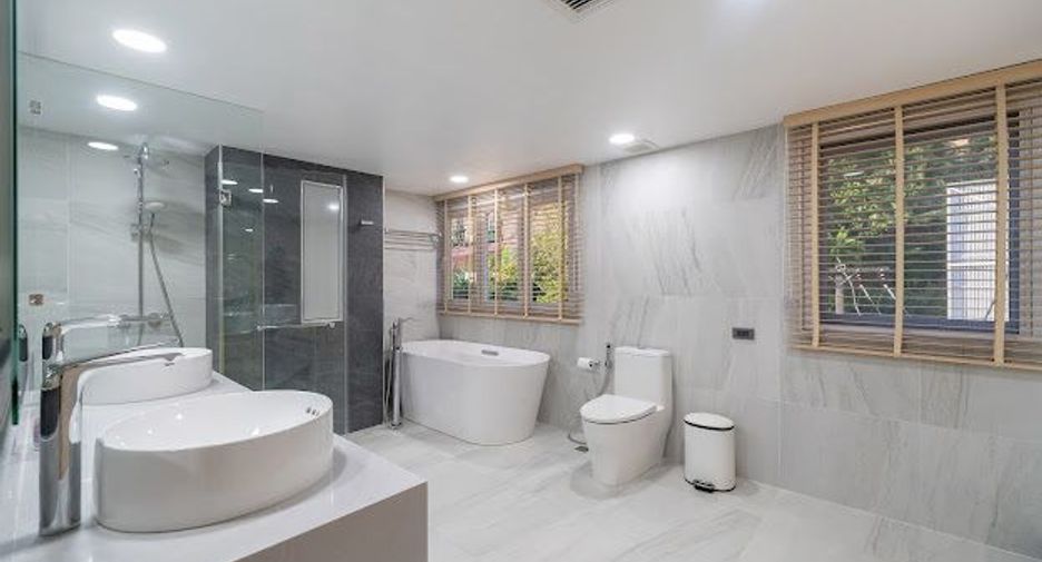 For sale 2 bedrooms condo in Mueang Phuket, Phuket