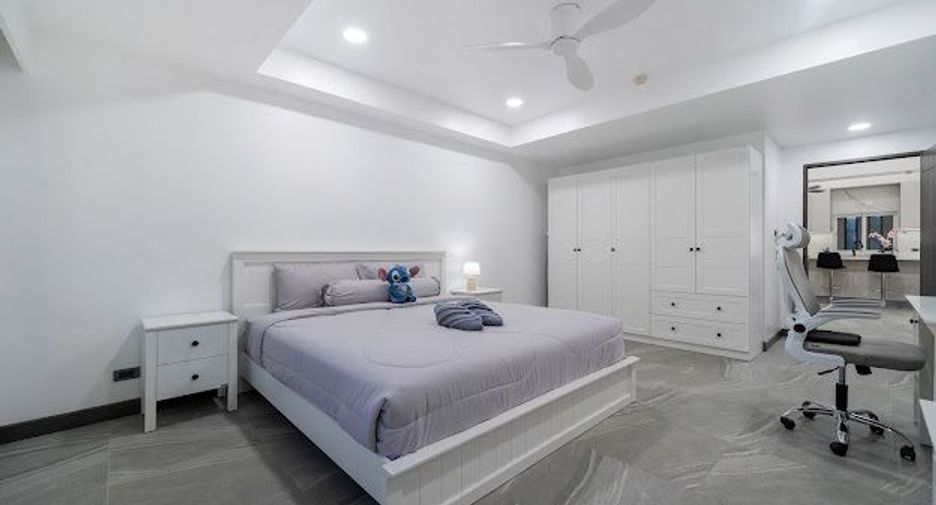 For sale 2 bedrooms condo in Mueang Phuket, Phuket