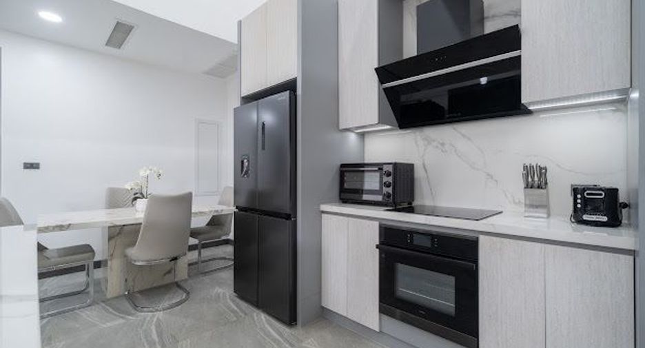 For sale 2 bedrooms condo in Mueang Phuket, Phuket