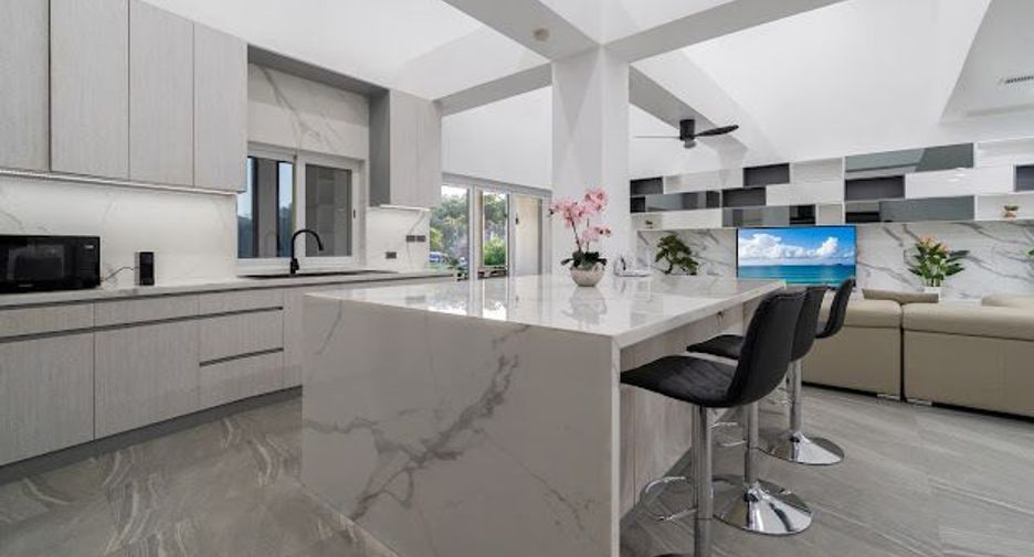 For sale 2 bedrooms condo in Mueang Phuket, Phuket