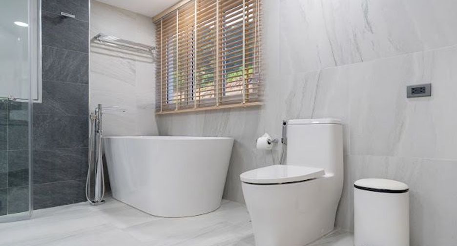 For sale 2 bedrooms condo in Mueang Phuket, Phuket