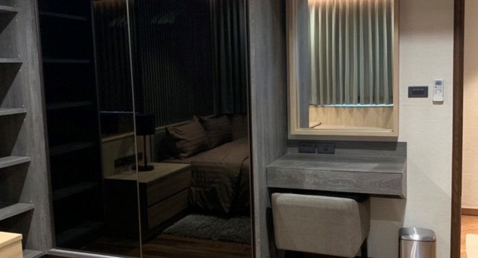 For sale 2 bedrooms condo in Sathon, Bangkok