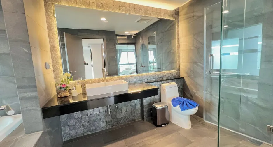 À louer 2 chambres condo à Bang Lamung, Chonburi