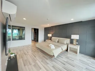 For rent 2 bedrooms condo in Bang Lamung, Chonburi