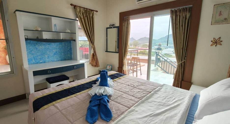 For sale 4 bedrooms villa in Pran Buri, Prachuap Khiri Khan