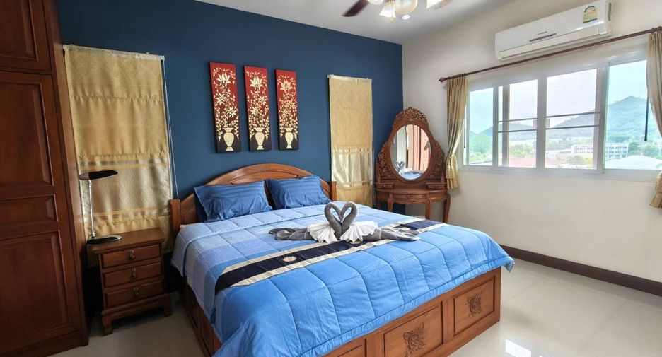 For sale 4 bedrooms villa in Pran Buri, Prachuap Khiri Khan